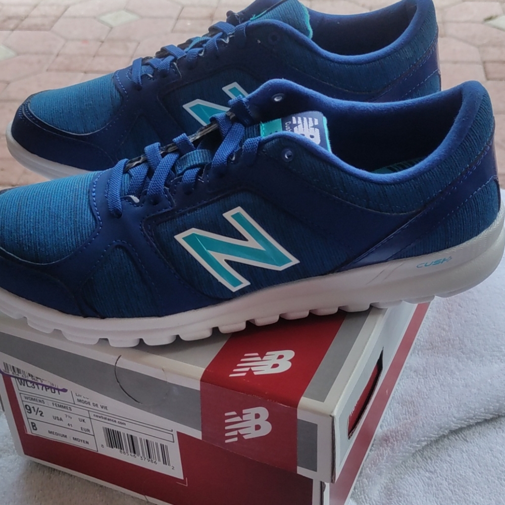 New Balance WL317 brand new Blue 9.5B
